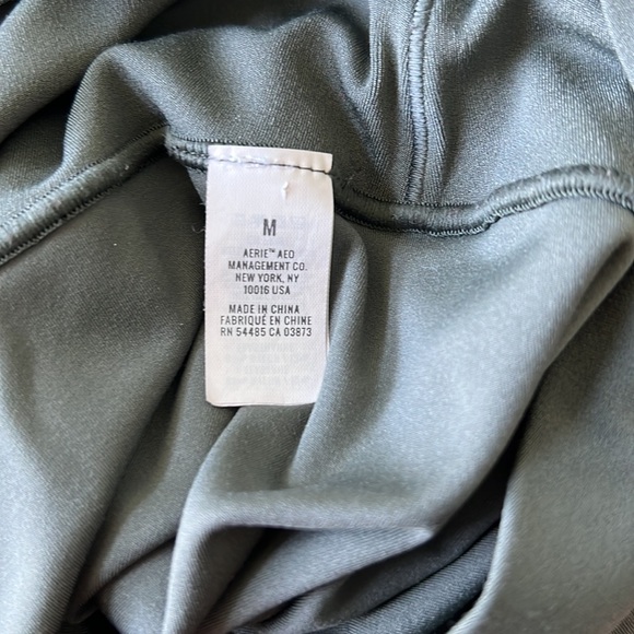 Aerie Woman’s Medium Leggings - Picture 3 of 4